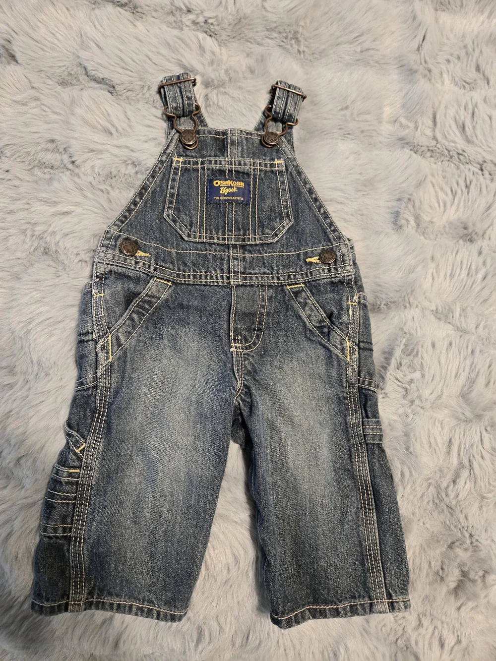 OshKosh B'gosh Medium Wash Carpenter Overalls